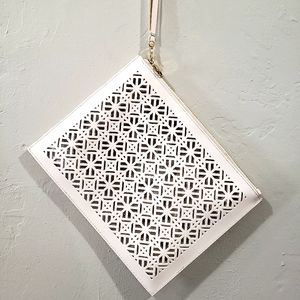 Tory Burch wristlet🤍